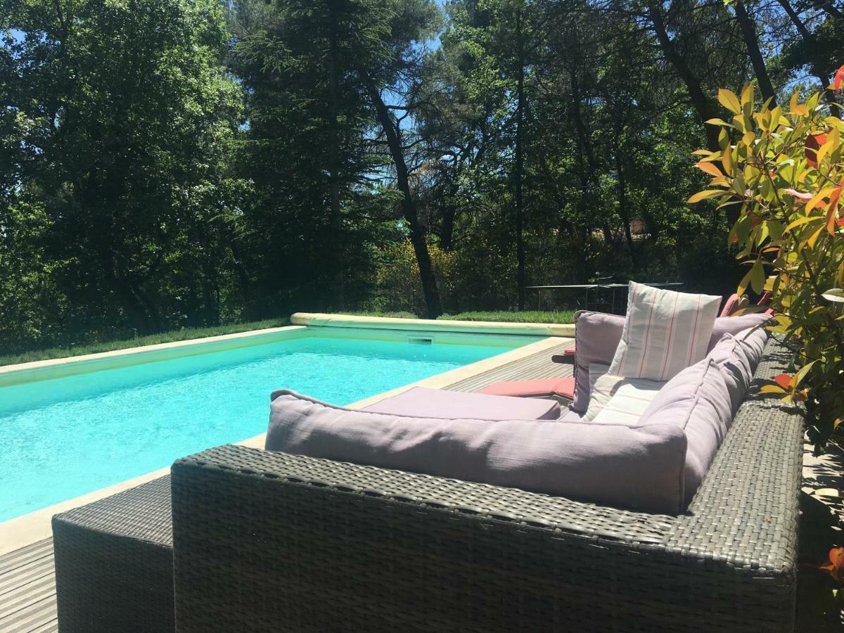 Villa De Carbonelle Pierrevert Εξωτερικό φωτογραφία